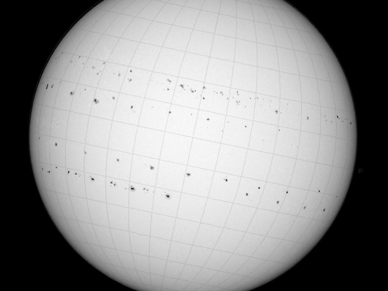 Sonne 15cmRefr G fok Can650D WHS 20150604 16 wGrid